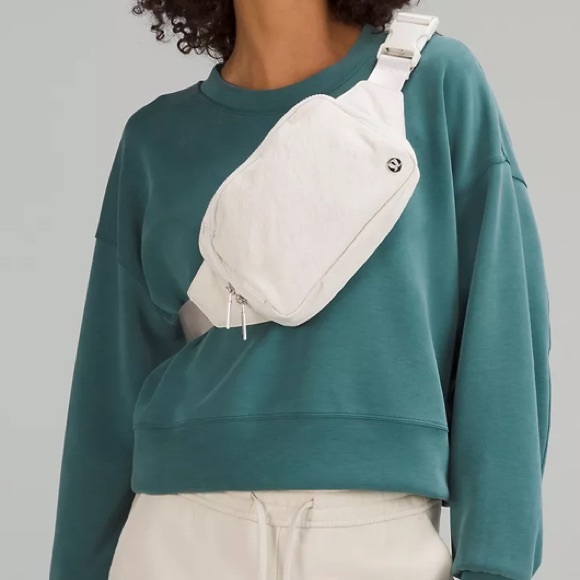 Lululemon Belt Bag - Picture 2 of 6